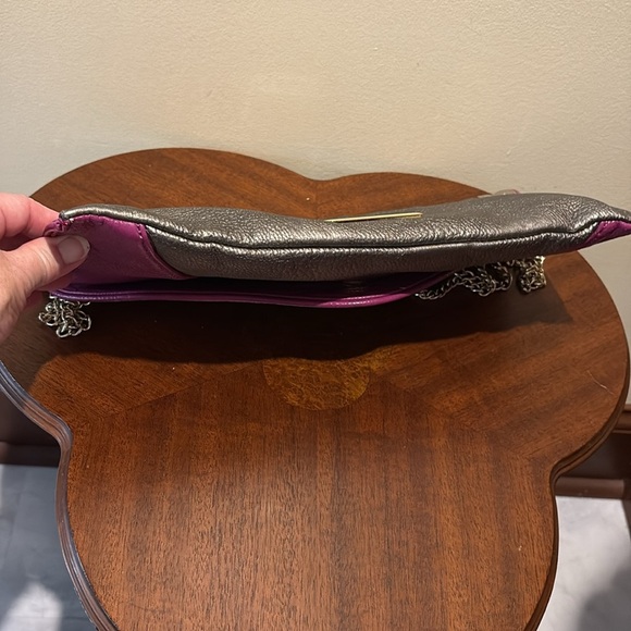 Steve Madden  Clutch Crossbody bag Vegan Leather Raspberry steel & gold metallic - Picture 9 of 14